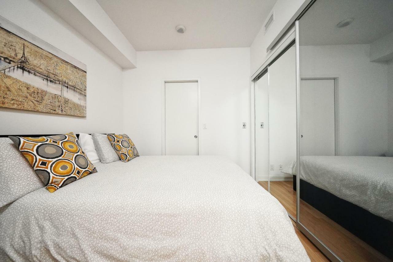The York Boutique Suites Toronto Buitenkant foto