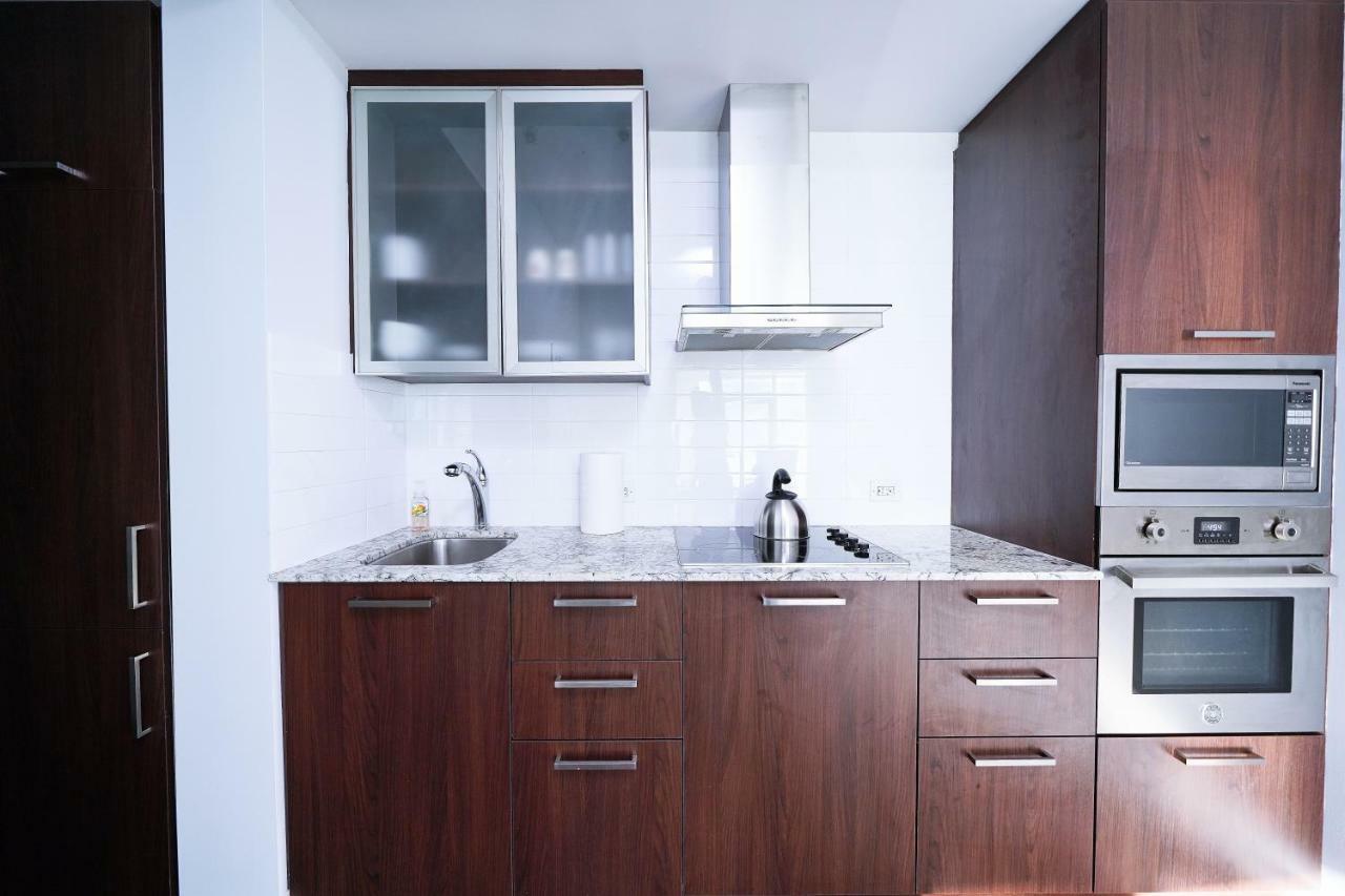 The York Boutique Suites Toronto Buitenkant foto