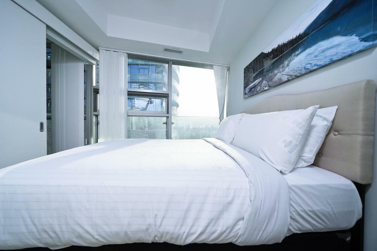 The York Boutique Suites Toronto Buitenkant foto