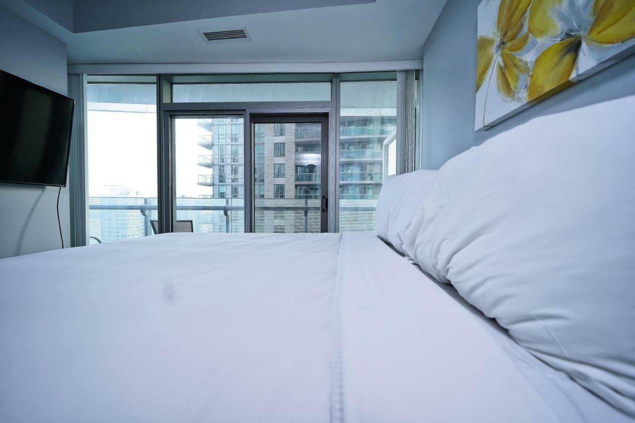 The York Boutique Suites Toronto Buitenkant foto